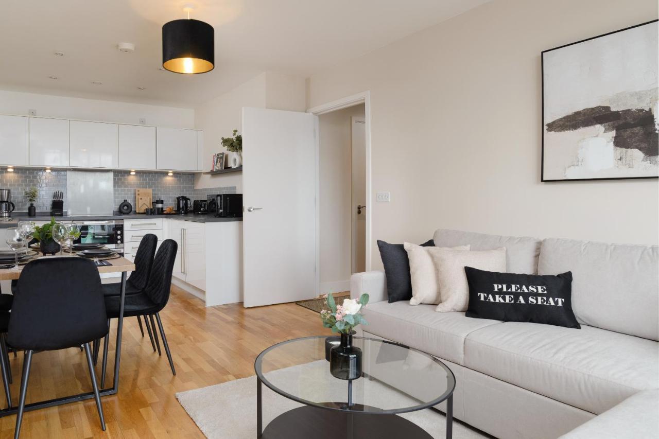 Premium Apartment - Allocated Parking - Great Location Plymouth Extérieur photo