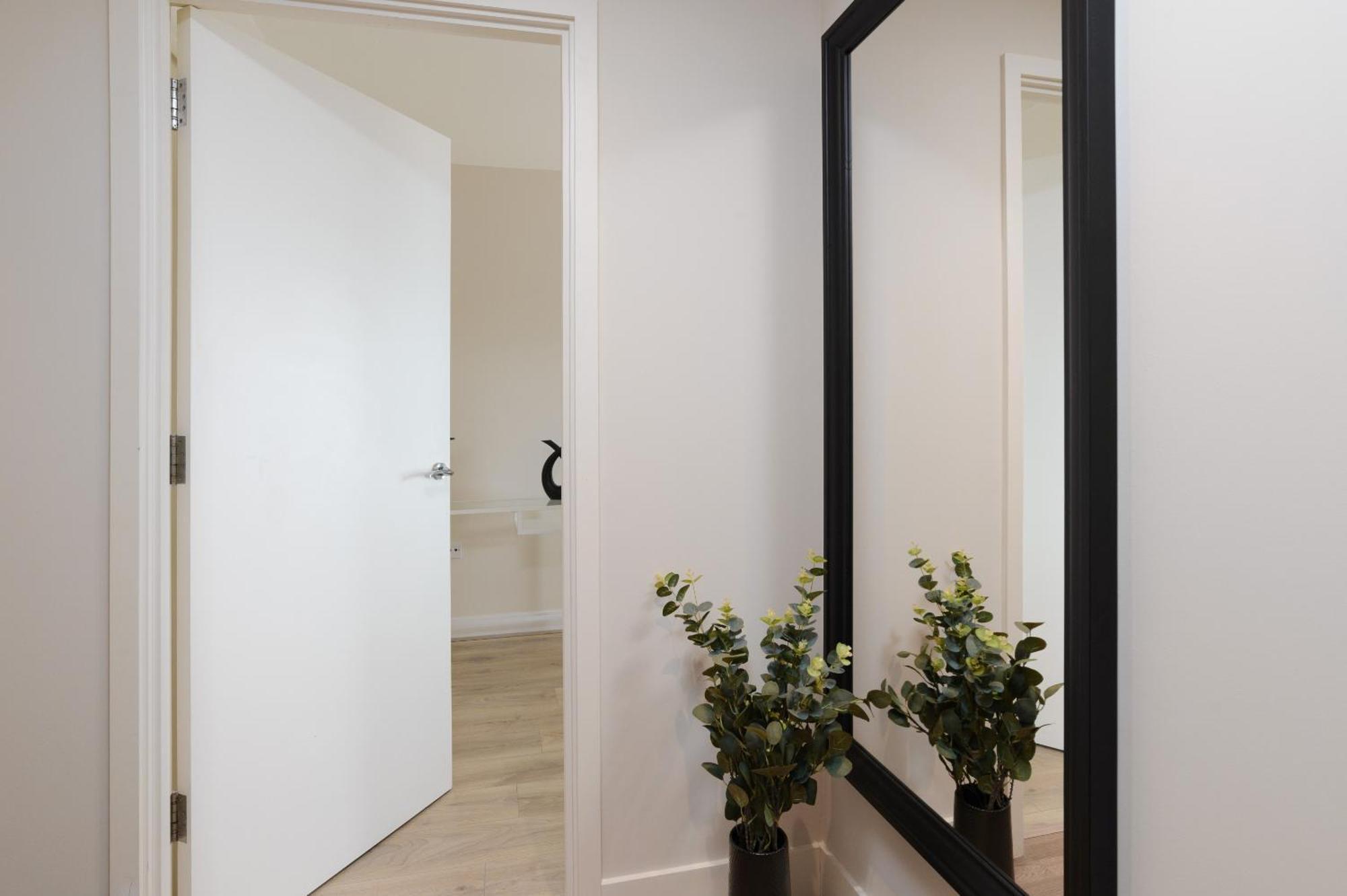 Premium Apartment - Allocated Parking - Great Location Plymouth Extérieur photo