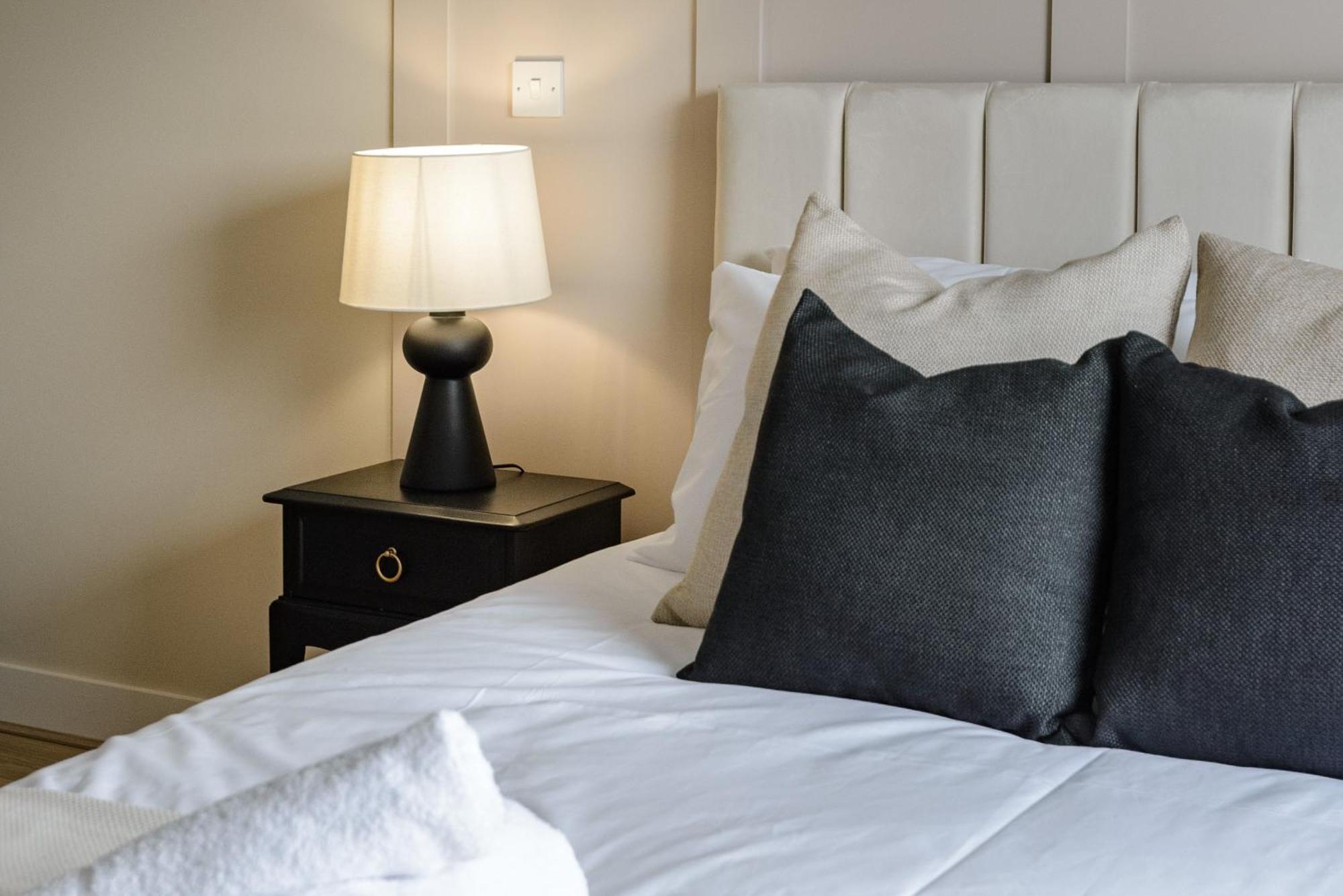 Premium Apartment - Allocated Parking - Great Location Plymouth Extérieur photo